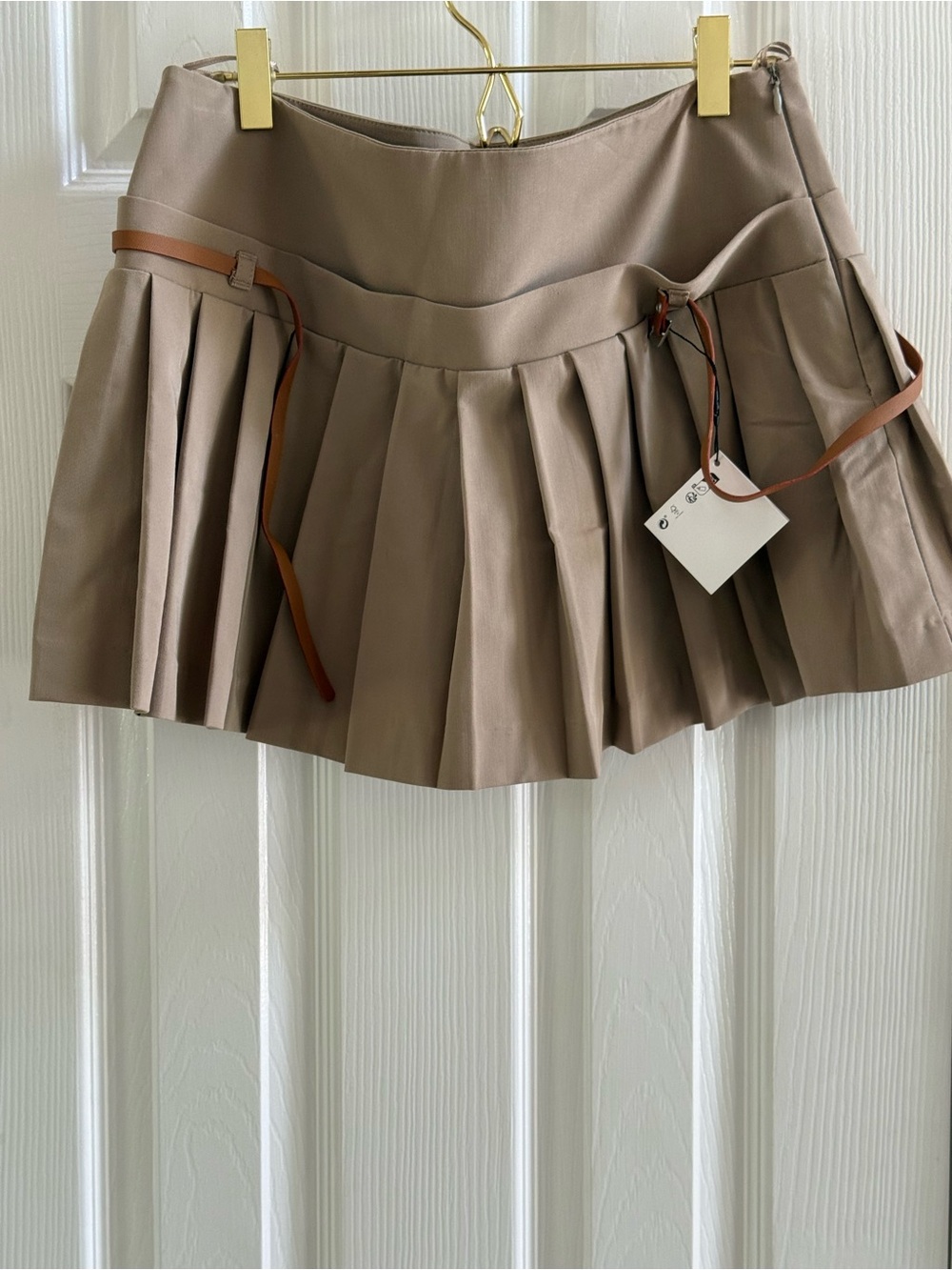 Zara Taupe Pleated Mini Skirt with Brown Belt Accent